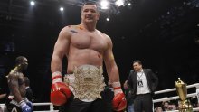 Cro Cop izgubio živce nakon pitanja voditelja: Zlo mi je od svega toga!