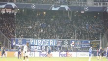 [FOTO] Iako su u manjini, Bad Blue Boysi apsolutni su 'gospodari' tribina stadiona u Salzburgu