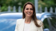 Kate Middleton plijenila elegancijom u Zarinom sakou od 180 kuna