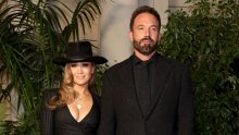 Modno usklađeni na crvenom tepihu: Jennifer Lopez i Ben Affleck plijenili elegancijom u crnom