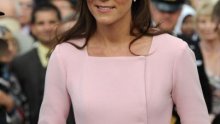 Zar Kate Middleton ima samo jedne cipele?