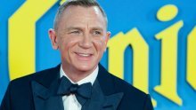 Veze između britanske kraljevske obitelji i agenta 007 traju godinama: Daniel Craig primio jednako priznanje kao i James Bond