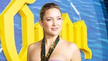 Zavodljivi prorezi i šljokice: Kate Hudson u ovoj je haljini zasjenila sve na crvenom tepihu