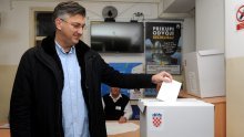 Može li Plenković osvojiti i treći mandat? Sporost u obnovi, korupcionaške afere i očajna kadrovska politika trasiraju put ipak neizvjesnim izborima