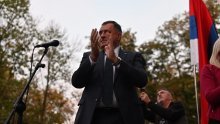 Dodik: Nepodnošljivo je da potomci pripadnika Handžar divizije, poput Bakira Izetbegovića, hrvatsko cvijeće kako su ih zvali, danas govore o antifašističkoj prošlosti