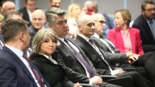 [VIDEO/FOTO] Milanović studentima novinarstva: Niste vi krivi za loše stanje u medijima, ali hvala Bogu da postoje Srbija i drugi još gori od nas