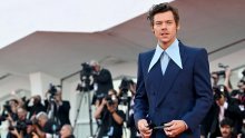 Ljubio je najljepše žene svijeta i bio prvi muškarac na naslovnici Voguea: Harry Styles krenuo je iz malenog engleskog grada i postao globalna zvijezda