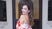 Severina uskočila u bikini i namazala se blatom pa sve raspametila