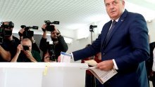Posložile se kockice pa su Dodiku otvorena vrata za ostanak u državnoj vlasti