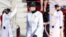 Princeza Charlene i bijeli kaput: Poznato je da voli brend koji nose samo najbogatiji, no ovaj čedni stajling mnogima je bio previše