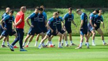 [VIDEO/FOTO] Vatreni trenirali odvojeno; neki imali puni trening, neki nizali krugove, a neki bili u teretani