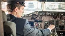 Nema radnika, nema se ni za plaće: Hoće li uskoro na putničkim letovima umjesto dva pilota avionima upravljati samo jedan?