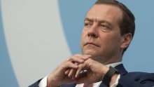 Medvedev: Ubrzano radimo najmoćnija sredstva razanja