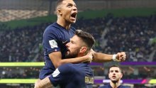 [FOTO] Francuska pobijedila Poljsku i osigurala mjesto u četvrtfinalu SP-a! Giroud ispisao povijest, današnjim golom postao najbolji strijelac u povijesti reprezentacije