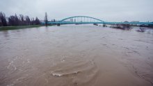 [FOTO/VIDEO] Sava u Zagrebu izlila se iz korita, u požeškom kraju bujice, Karlovac oko ponoći očekuje vrhunac vodenog vala