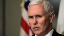 Mike Pence s japanskim premijerom o Sjevernoj Koreji