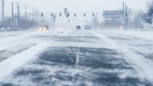 Smrtonosna mećava za Božić paralizirala Buffalo: Vozači ostali zarobljeni u automobilima, tisuće domova bez struje