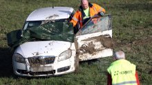 [FOTO] Iz Save kod Slavonskog Broda izvučeno žensko tijelo; policija pronašla i automobil