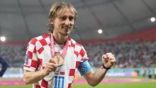 Luka Modrić otkrio zašto je odlučio ostati uz 'vatrene': Teško je u mojim godinama gledati dugoročno, ali...