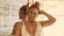 Jennifer Lopez prisjetila se lijepih trenutaka 2022. godine i podijelila neke još neviđene fotografije s vjenčanja s Benom Affleckom