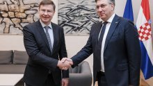 Dombrovskis nakon sastanka s Plenkovićem: 'Svjesni smo zabrinutosti zbog rasta cijena i znamo da Vlada na njih odgovara'