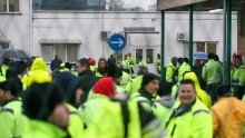 [FOTO/VIDEO] Radnici Čistoće u Zagrebu nastavljaju štrajk: 'Dok traju pregovori, nijedan radnik ne odvozi smeće'