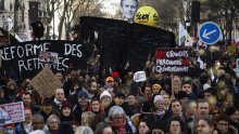 [FOTO] Stotine tisuća ljudi na ulicama francuskih gradova: 'Ne želimo raditi do 64. godine! Ova reforma je brutalna!'