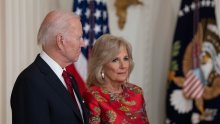 Jill Biden stiže na Grammy: Nije jedina prva dama koja se pojavila na toj dodjeli