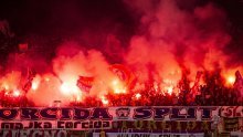 Torcida 'zapalila' Poljud i tako svom Hajduku 'izbila' 11.000 eura iz blagajne; BBB vrijeđali člana Uprave Dinama, a kaznu plaća - klub