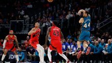 Detroit Pistonsi 'zacementirani' na dnu, Bojan Bogdanović koračić do 'double-doublea'; luda završnica u Philadelphiji