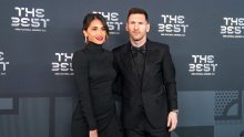 Lionel Messi sa suprugom Antonellom uskladio outfite i slavio u Parizu