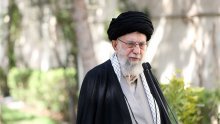 Hamenei: Trovanje učenica u Iranu 'neoprostiv je zločin'