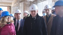 [FOTO] Beroš i Bačić posjetili gradilište na KB Merkuru: Najveća zgrada gotova do kraja godine