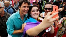 Justin Trudeau i kanadska politička klasa na Gay prideu u Montrealu