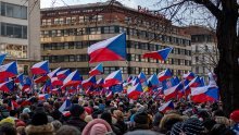 [FOTO] Veliki prosvjed u Pragu, traže da Vlada prestane slati oružje Ukrajini