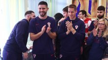 [FOTO] Izbornik Dalić i Vatreni posjetili djecu iz doma Maestral