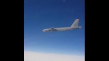 Ruski borbeni avion presreo dva američka nuklearna bombardera, pogledajte video