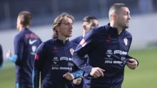 [VIDEO/FOTO] Luka Modrić pojavio se na treningu i zaradio ovacije navijača; tri 'vatrena' i dalje su na poštedi