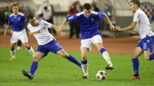 Hajduk svladao Osijek, Torcida izazvala prekid