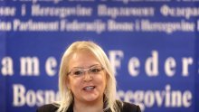 Predsjednica Federacije BiH imenovala novu vladu, čeka se što će učiniti SDA