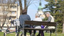 Umirovljenici imaju razloga za slavlje; u travnju će dobiti više novca no ikad