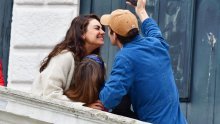 Poljupci i selfieji: Ashton Kutcher i Mila Kunis uživaju u romantičnoj Veneciji