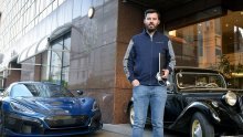 Mate Rimac posjetio rodno mjesto i s prijateljima iz djetinjstva zaigrao balote