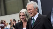 Ljubav i u devetom desetljeću: Tko je žena koju ljubi Clint Eastwood