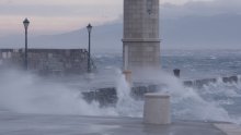 Za dvije regije crveni meteoalarm zbog olujne bure