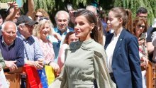 Chic ljetno izdanje: Kraljica Letizia plijenila pozornost u lepršavoj haljini