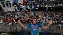 Napoli u fantastičnoj atmosferi porazio Fiorentinu i s navijačima proslavio titulu