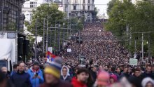 S golemog prosvjeda u Beogradu gromoglasno se orilo: 'Vučiću, odlazi'