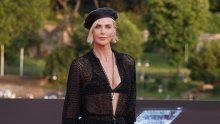 Povratak kraljice crvenog tepiha: Charlize Theron stvorila pomutnju u Rimu