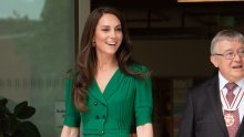 Ima mnoštvo talenata: Kate Middleton je pokazala vještinu rukovanja pčelama